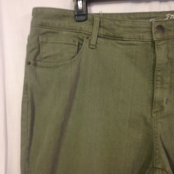 Women's Plus Size Skinny Jeans - Universal Thread - Picture 3 of 5